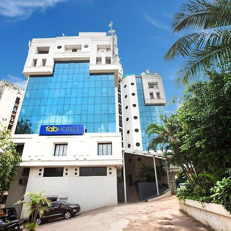 Fabhotel Savoy Suites Mumbai Airport Exteriör bild
