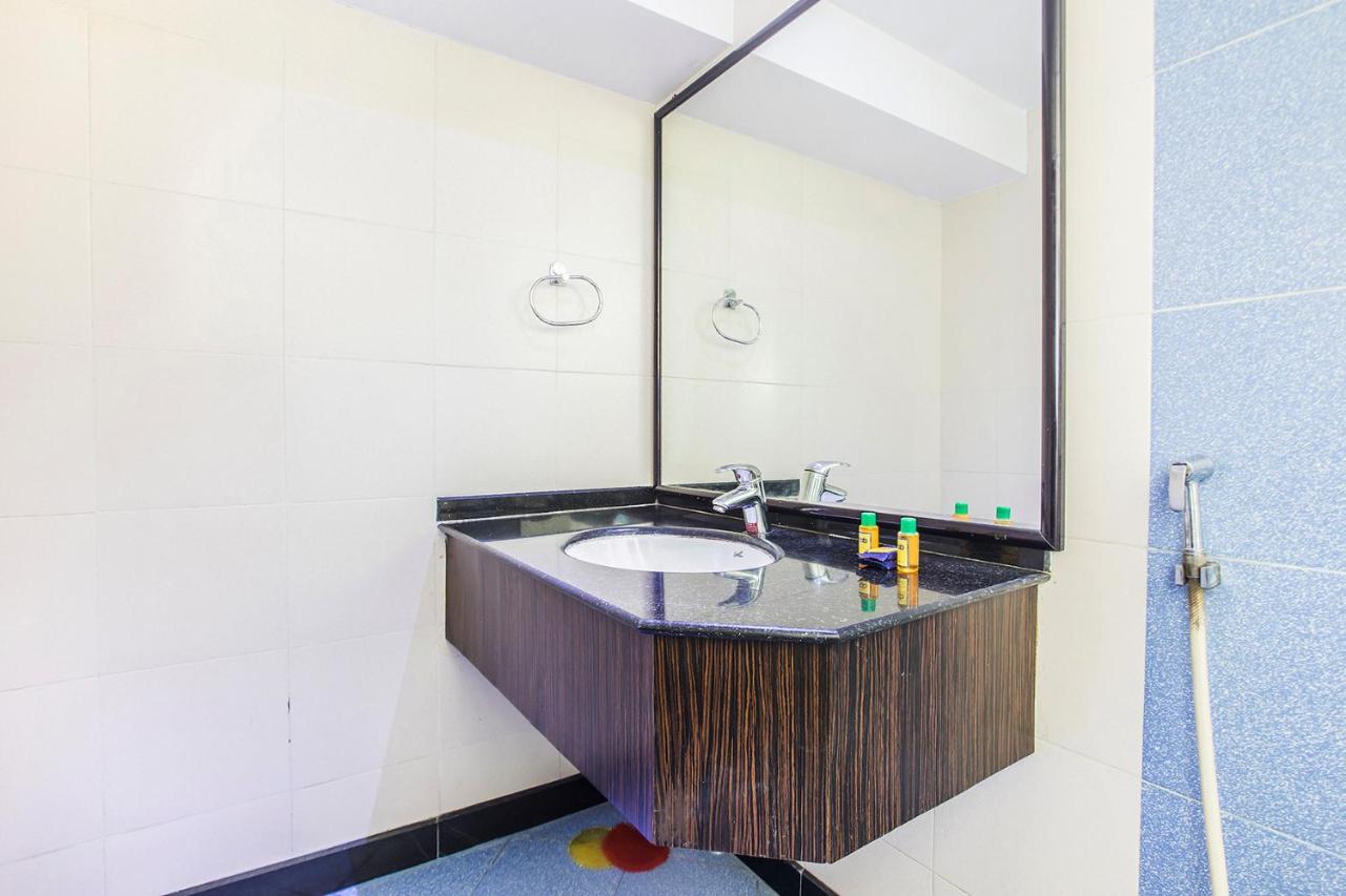 Fabhotel Savoy Suites Mumbai Airport Exteriör bild