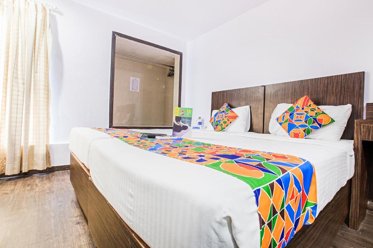 Fabhotel Savoy Suites Mumbai Airport Exteriör bild