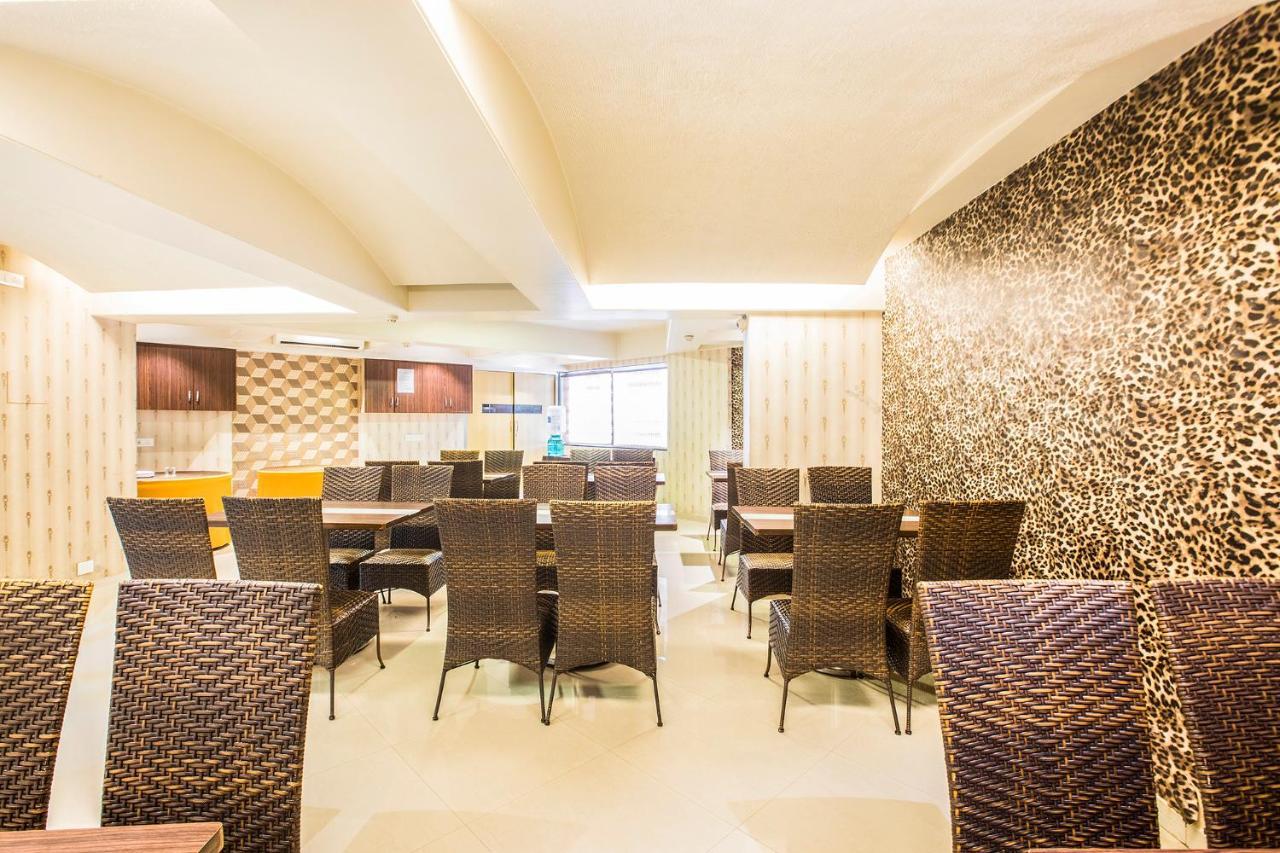 Fabhotel Savoy Suites Mumbai Airport Exteriör bild