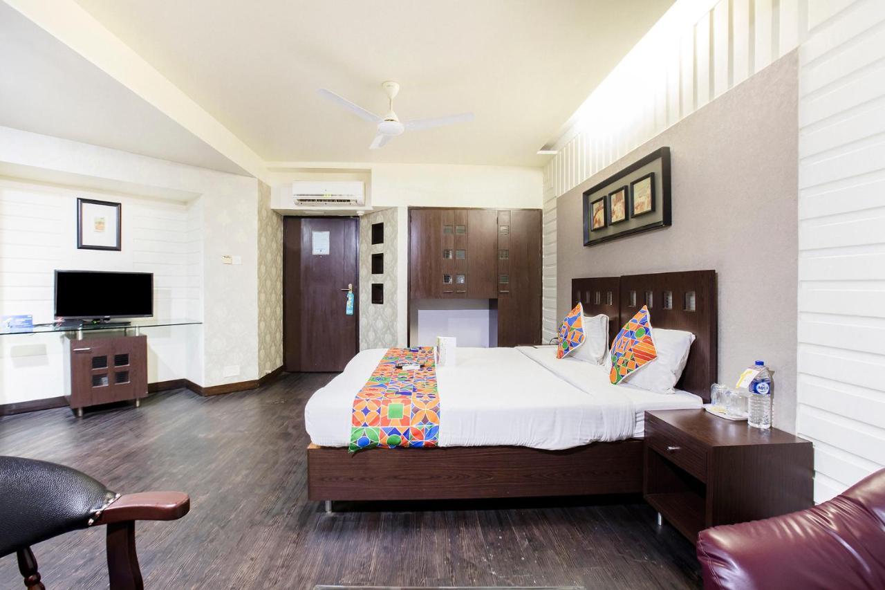 Fabhotel Savoy Suites Mumbai Airport Exteriör bild