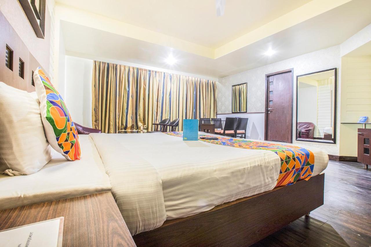 Fabhotel Savoy Suites Mumbai Airport Exteriör bild