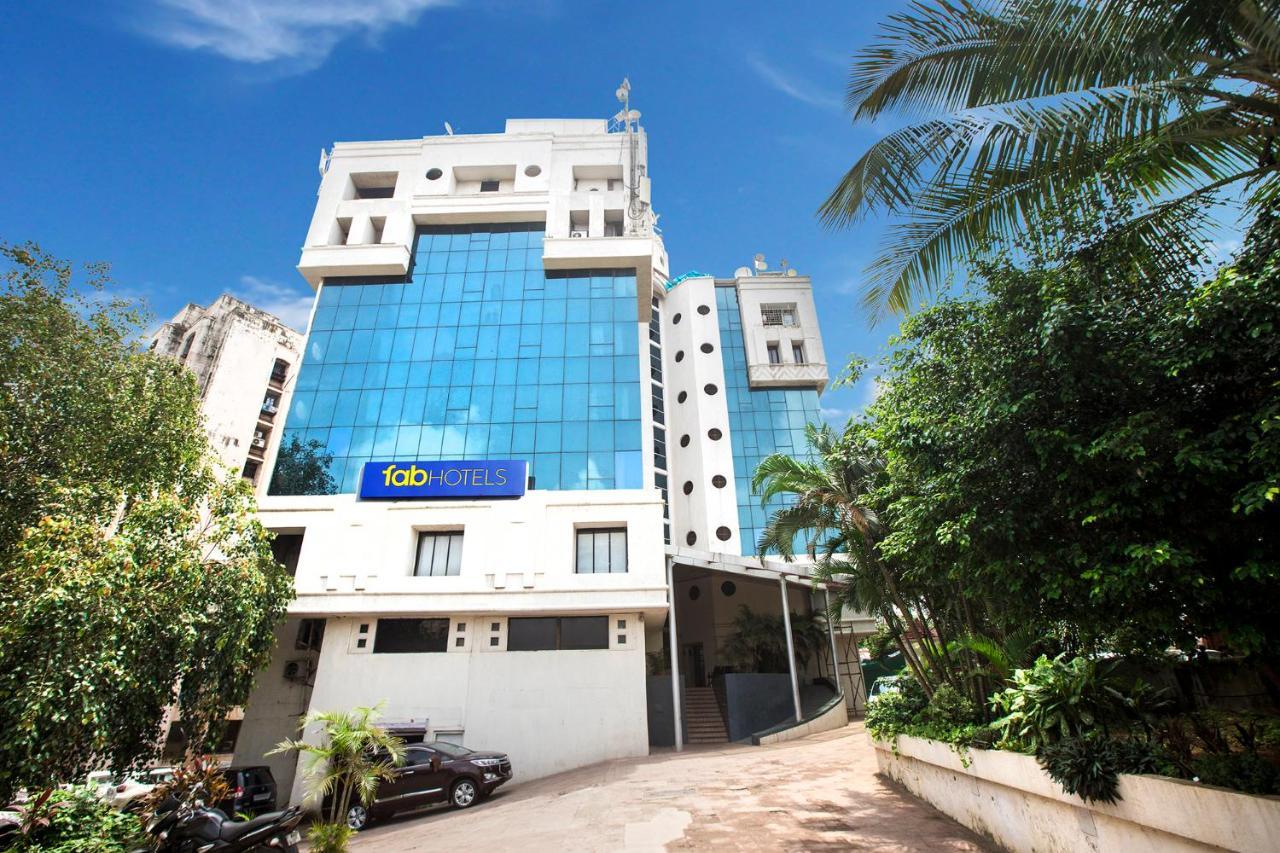 Fabhotel Savoy Suites Mumbai Airport Exteriör bild